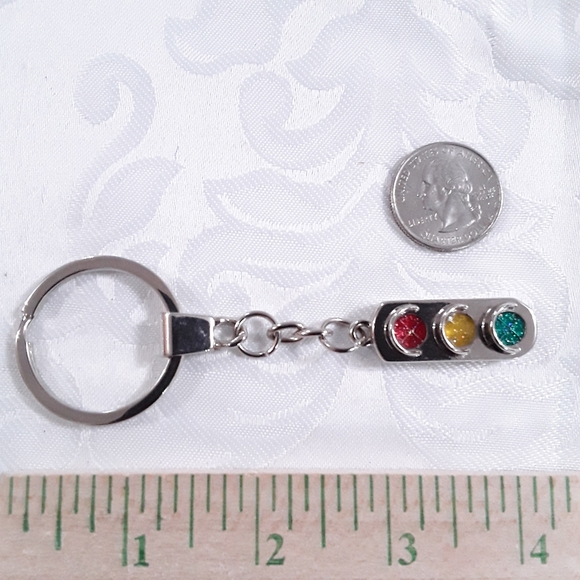 NWOT Stop Light Key Chain - Picture 3 of 3